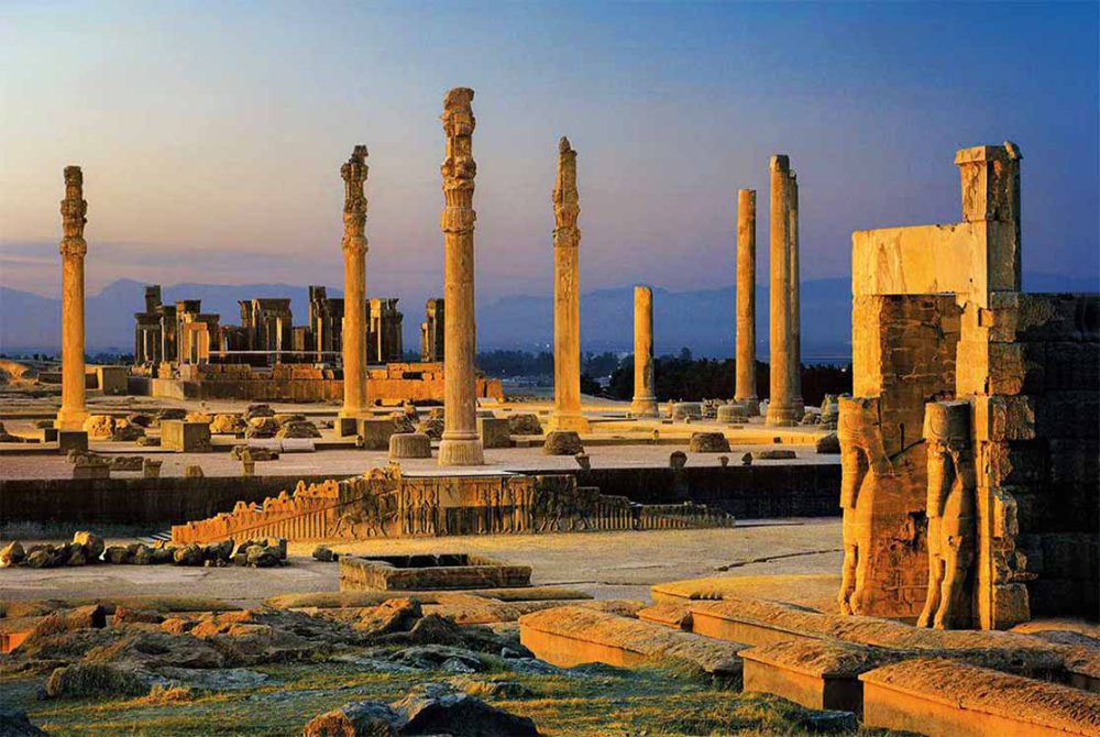 تخت جمشید 1000x670 1