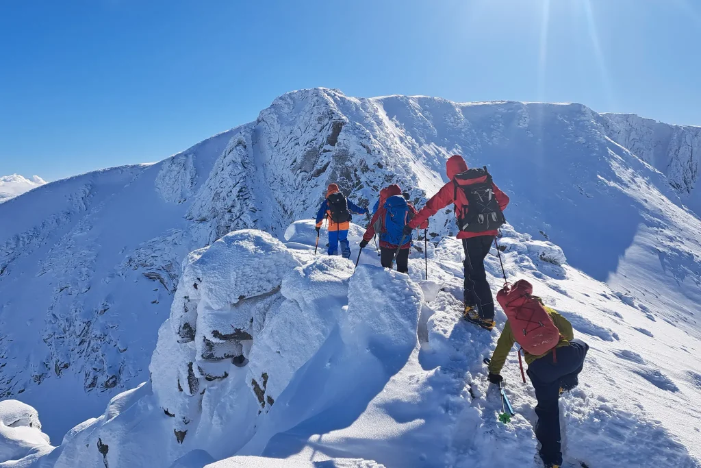 mountain walk safety tips img1